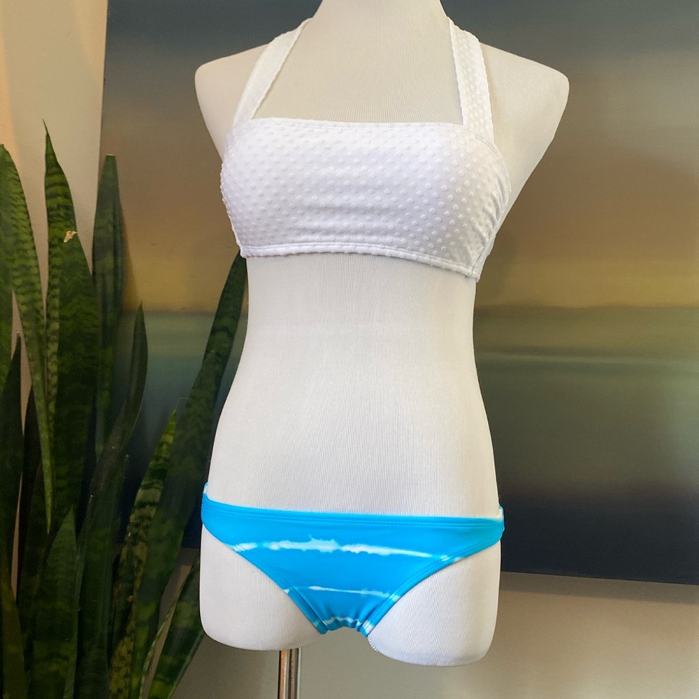 Target mix match bikini top small, bottoms xs.
